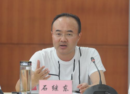 九龙坡区与四川美术学院召开 2014年地校会商暨九龙半岛开发建设协调